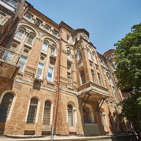 Дизайнерские Апартаменты В Самом Сердце Одессы! Odessa Esterno foto